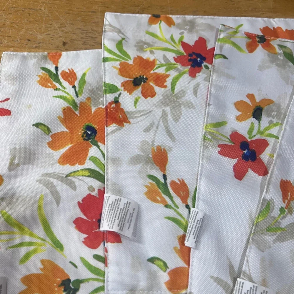 Fiesta Floral Placemats Set of 4 White Orange Red Watercolor Breezy Floral 18x13